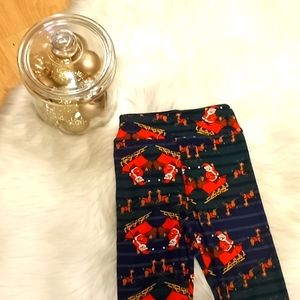 LulaRoe Christmas  Printed 🎅  and his Reindeer.  S/ M Leggings-#1210